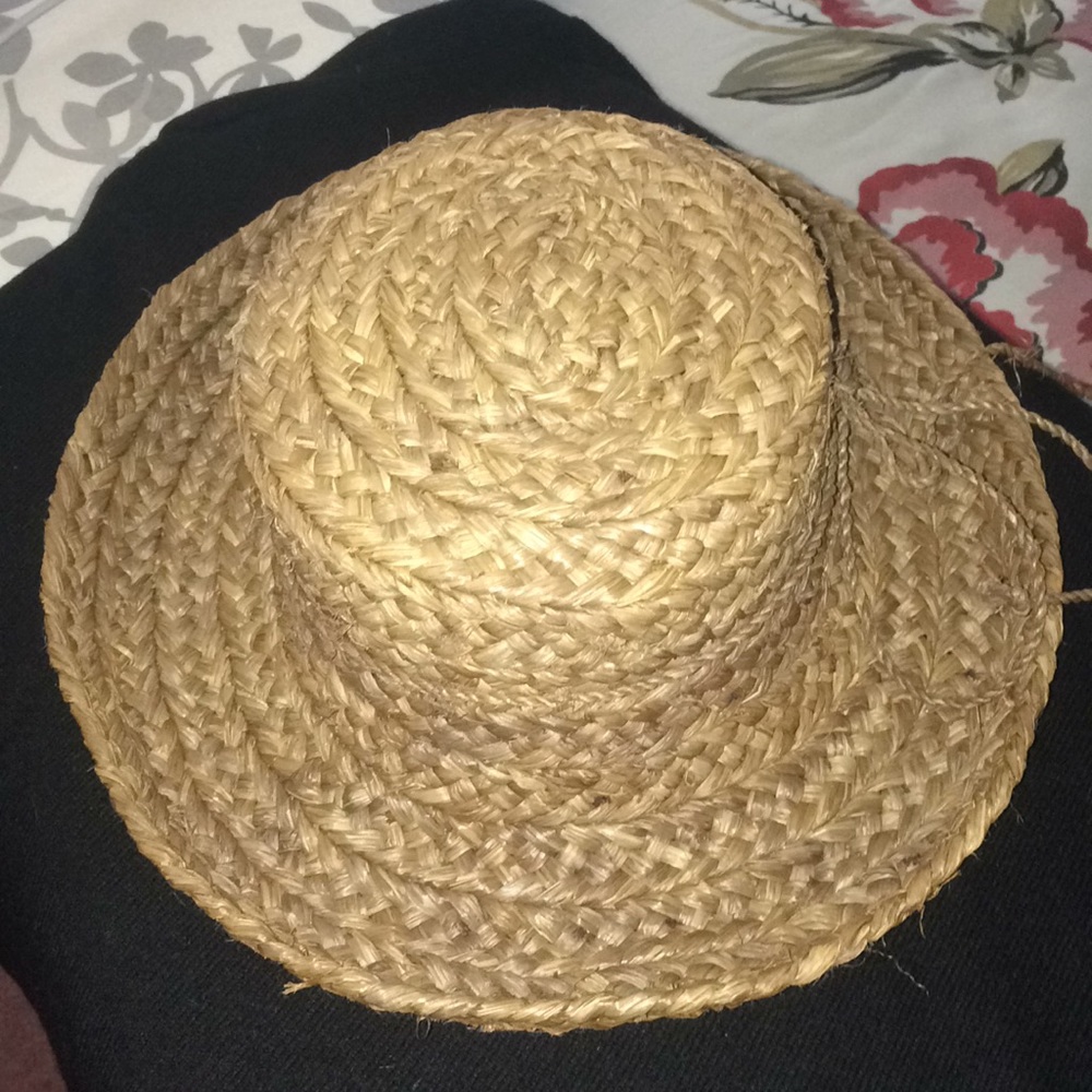 Helen Kaminski straw hat! Excellent condition
